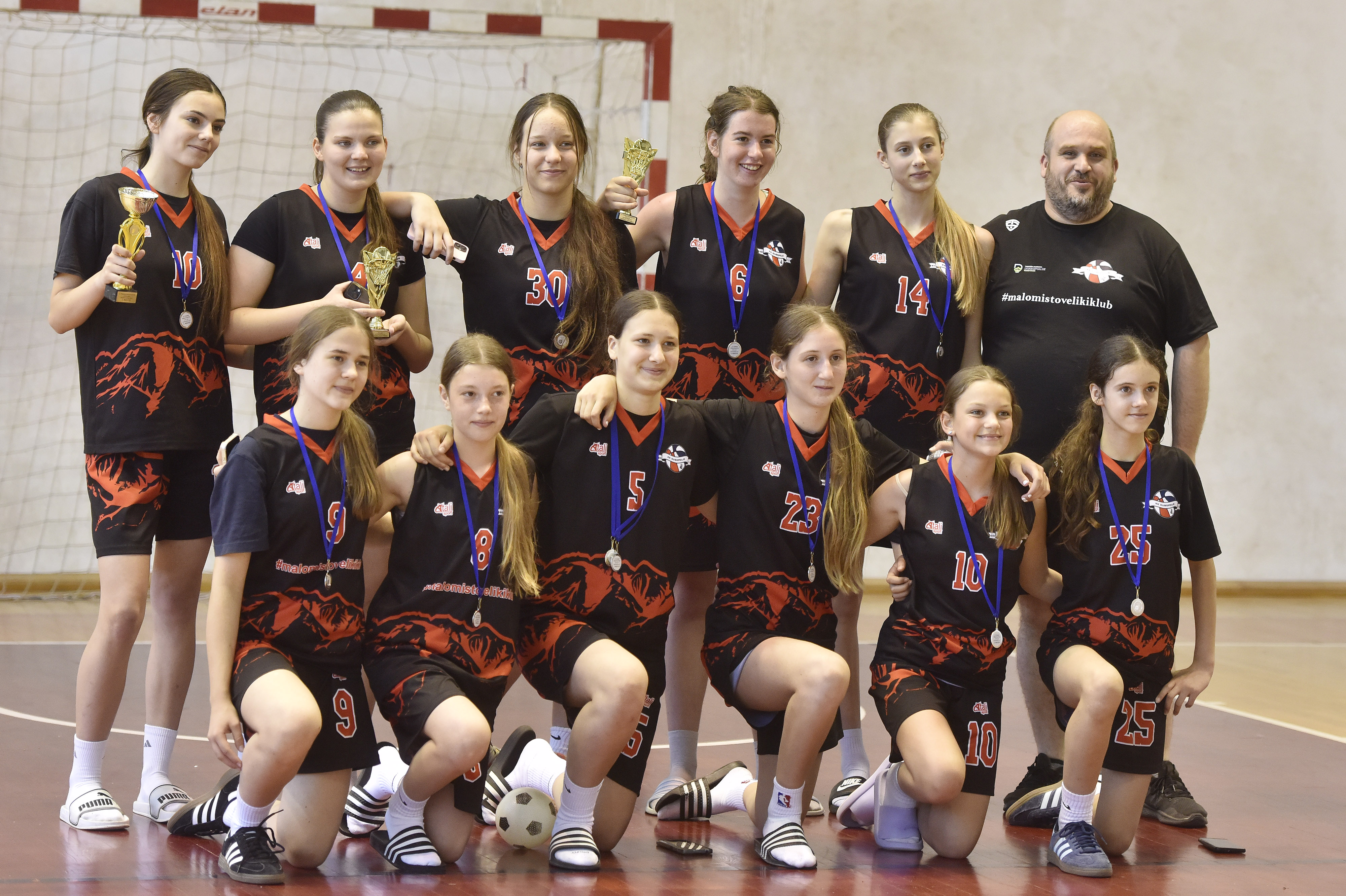 Kadetkinje U16 ekipa KK Dugopolje